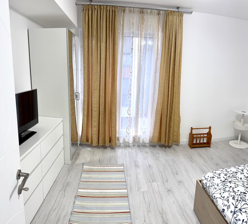 Titan, Ozana, 10 minute metrou 1 Decembrie si loc de parcare subteran.