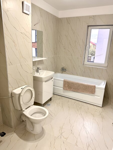 Titan, Ozana, 10 minute metrou 1 Decembrie si loc de parcare subteran.